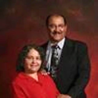 Pastor Porfirio Matos y Sarah Matos